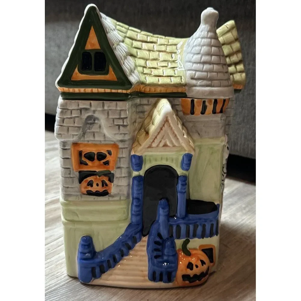Halloween‎ Ceramic Cookie or Treat Jar Haunted House W/ Pumpkins & skeleton